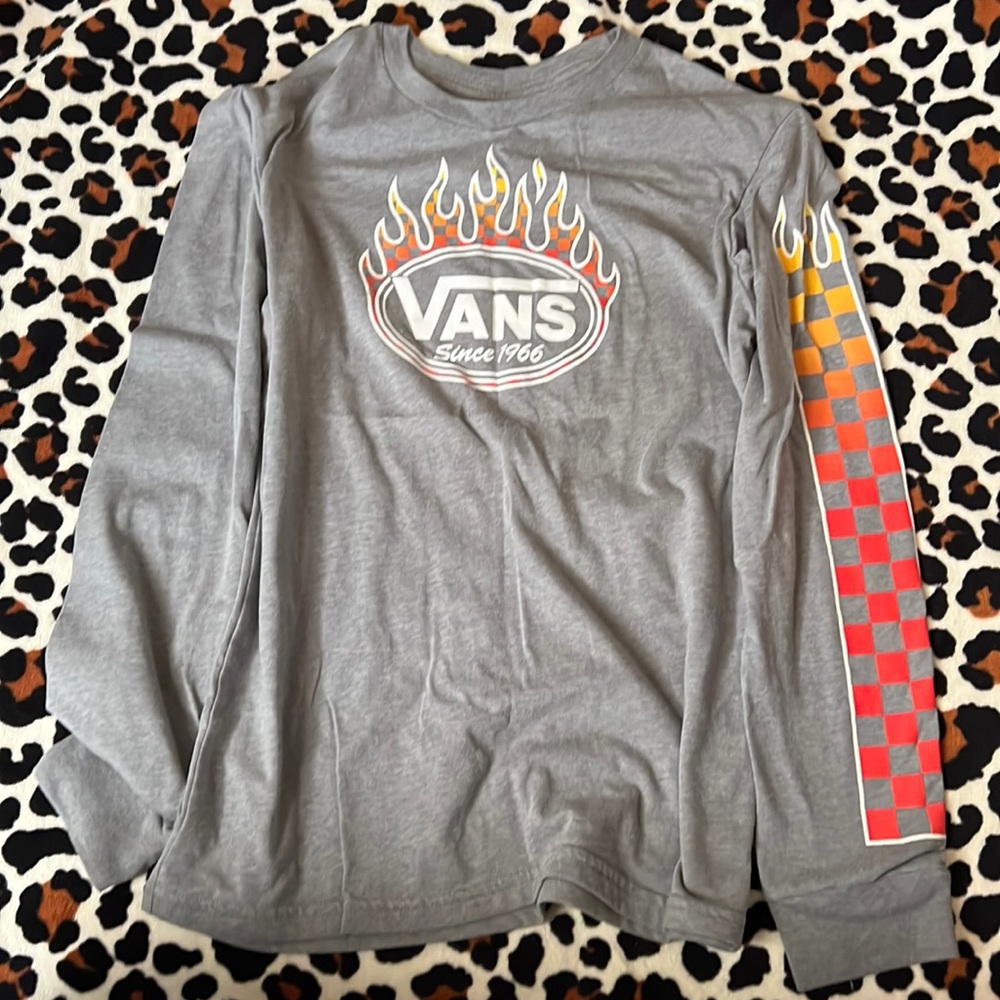 Vans long sleeve tee. Boys size: Medium.